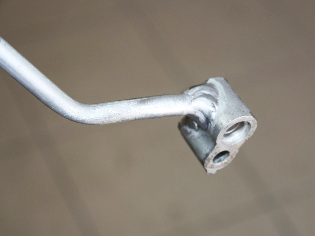 Трубка кондиционера Мазда 6